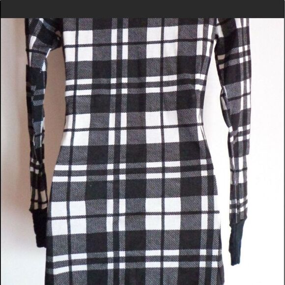 Girls/Petite L/S Plaid Crew Neck Dress - Picture 4 of 11